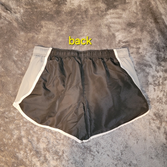 Danskin SzL Athletic shorts - Picture 2 of 8